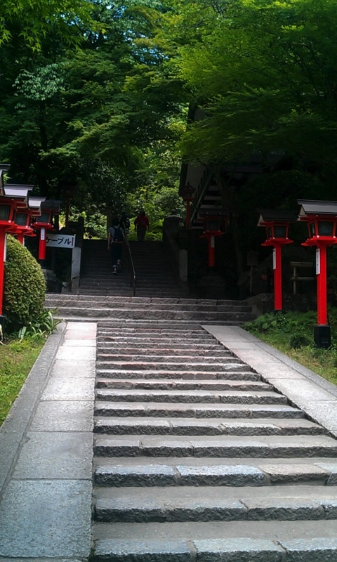 京都】鞍馬山を徒歩で登って鞍馬寺へ、そのまま山越えして貴船に行っ 